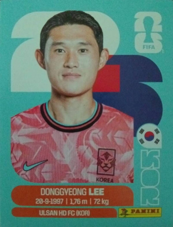 #KOR 16: Donggyeong Lee (South Korea) - Panini FIFA World Cup 2026 Canada, USA, Mexico. Standaard Editie