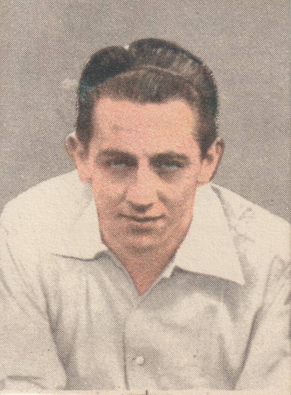 #21: L.Willems (A.D.O. Den Haag) - Maple Leaf (1952) Voetbal Album: 100 Vooraanstaande Spelers
