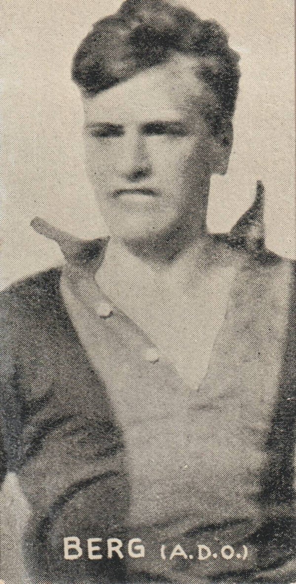 vd Berg (ADO) - Tiktak Voetbalfoto's & andere sporten 1933
