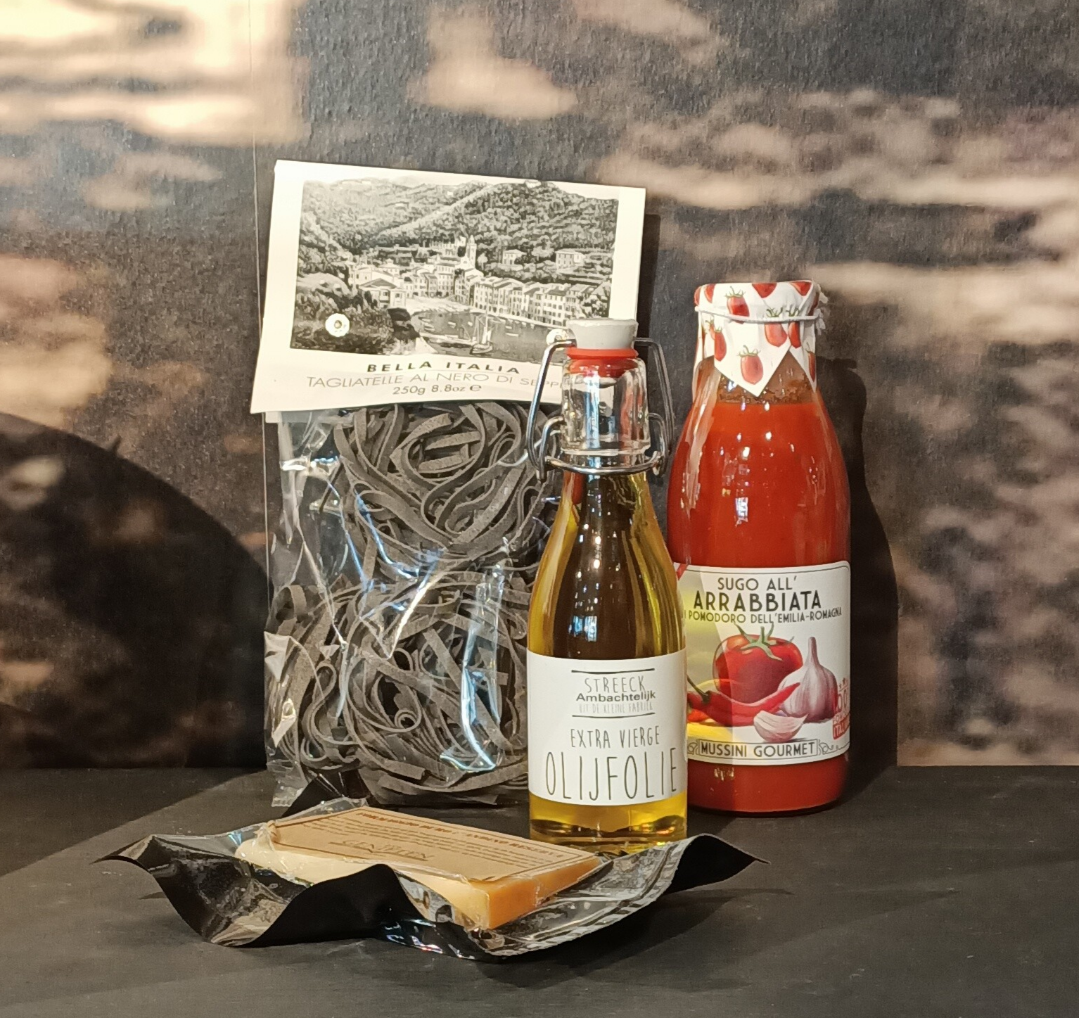 PASTA TAGLIATELLE AL NERO DI SEPPIA