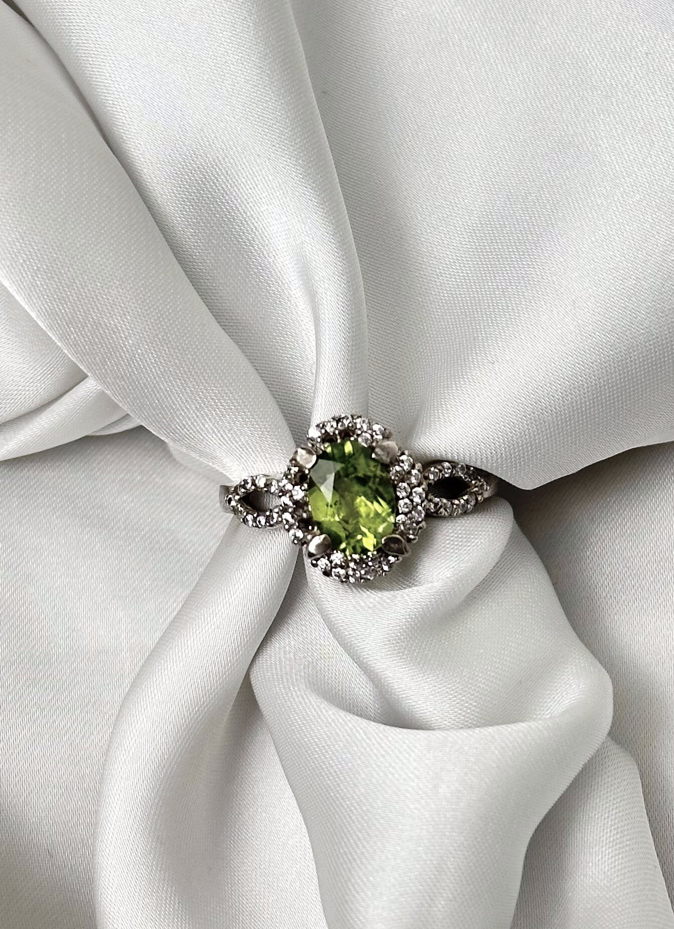 Zilveren ring Peridot
