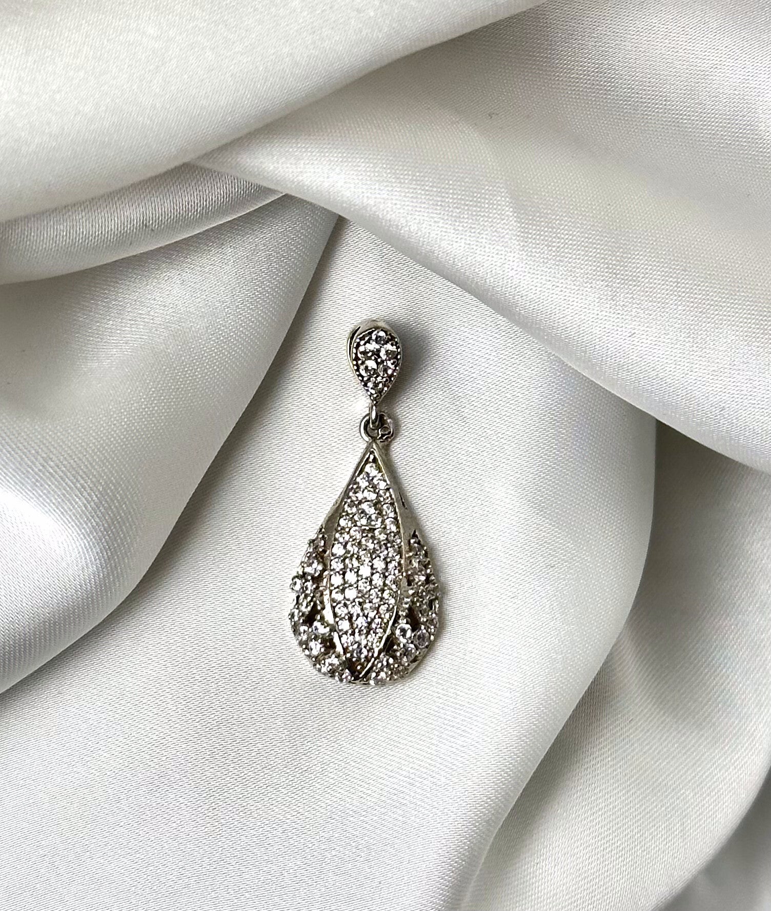 Zilveren hanger traan