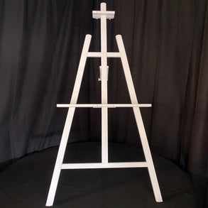 Chevalet en bois blanc