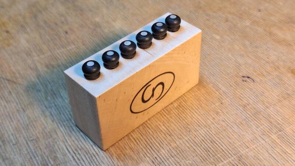 Porta pins