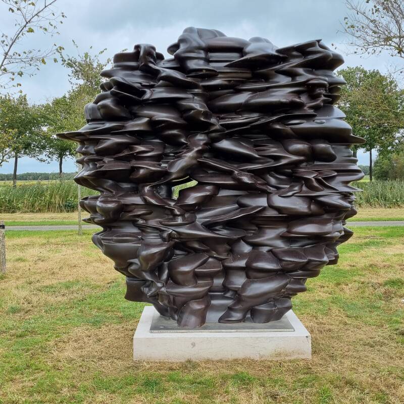 photo of sculpture Versus 2011 by Tony Cragg
