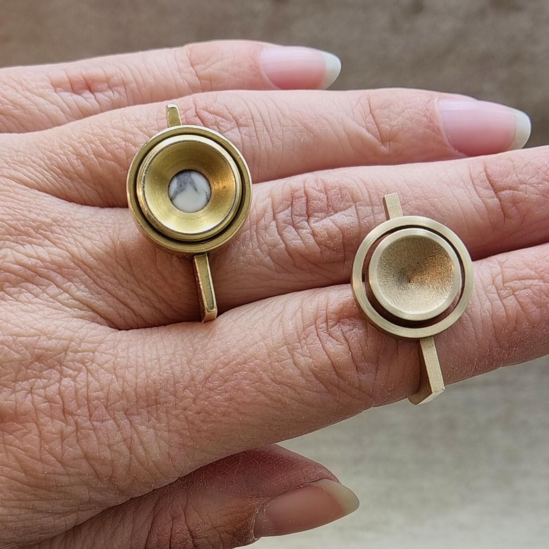 messing ring model mirror