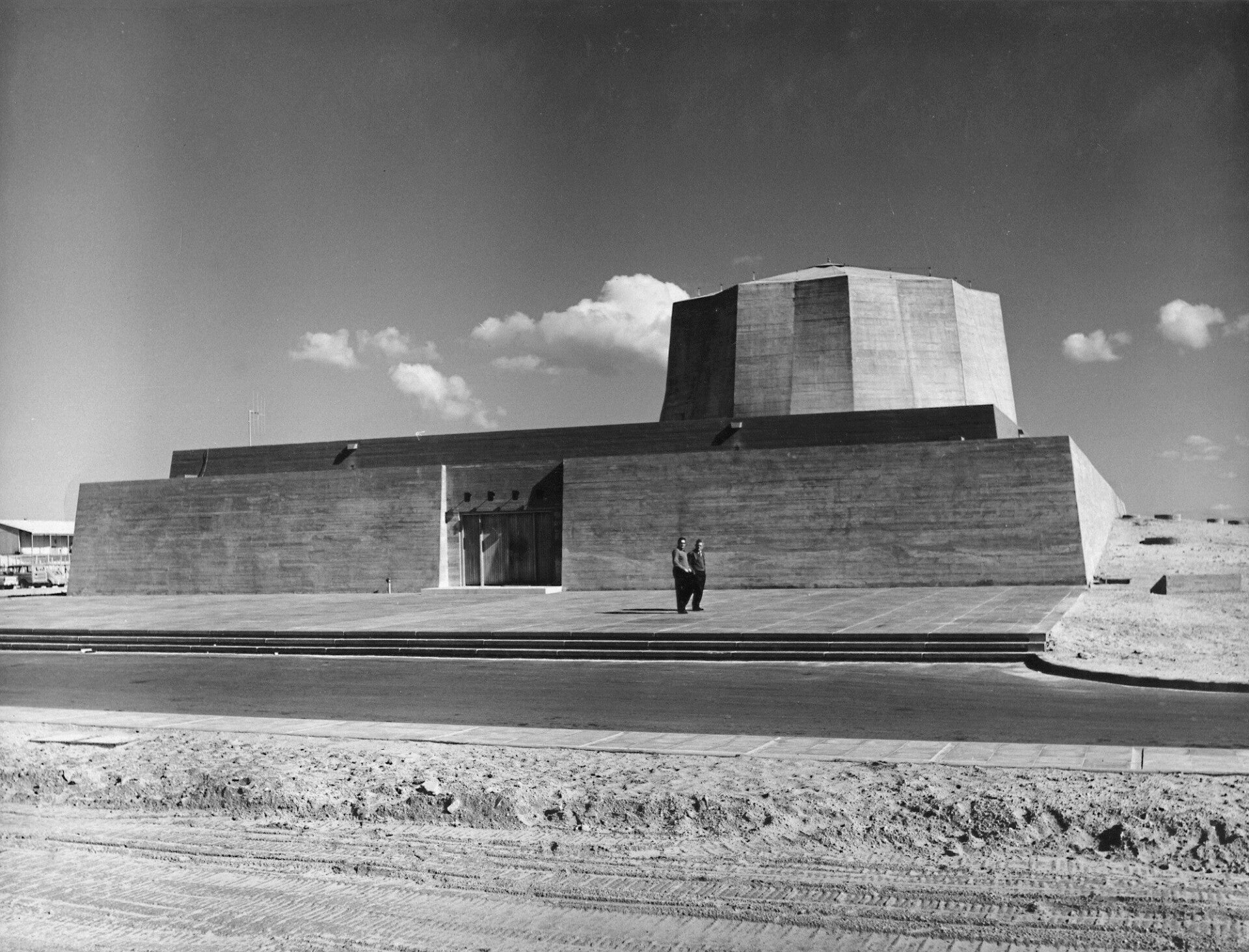Black and white photograph of the Soreq Nuclear Research Center designed by Philip Johnson and Gideon Ziv