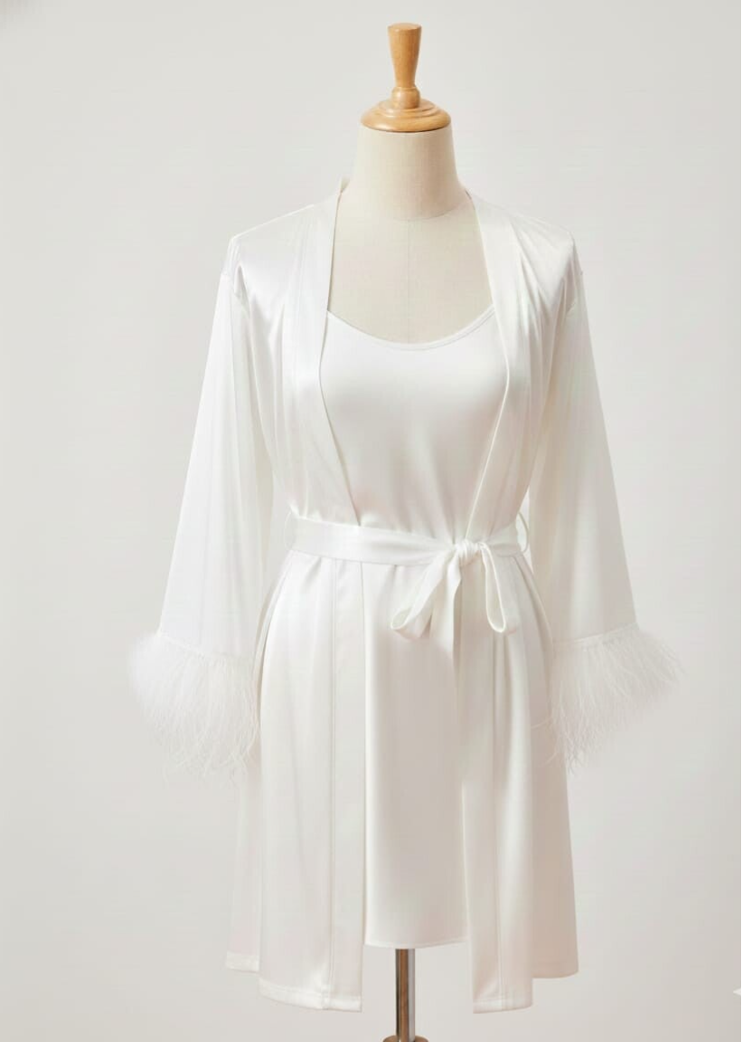 Set Bata de Plumas con Camisón o Pijama Liso