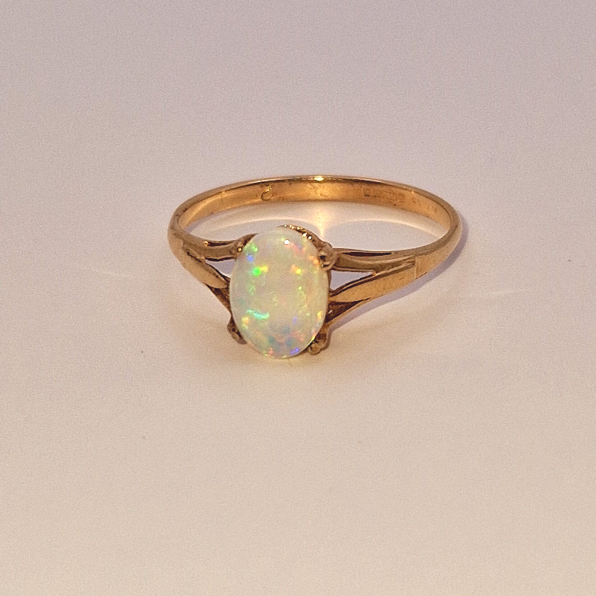 The Opal solitair Crown