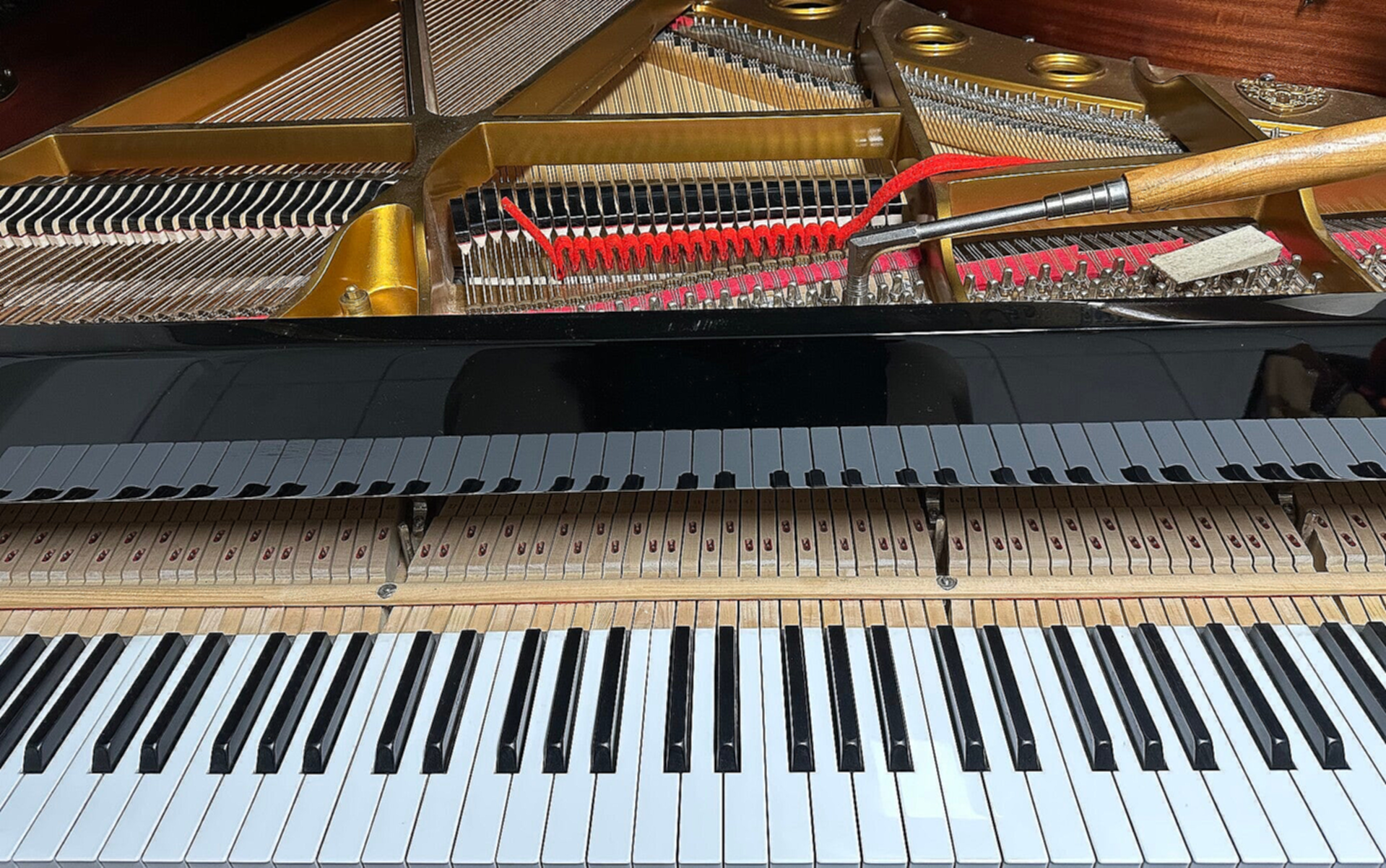 Accord piano à queue