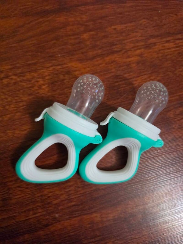 Set of 2 Teething Pacifiers