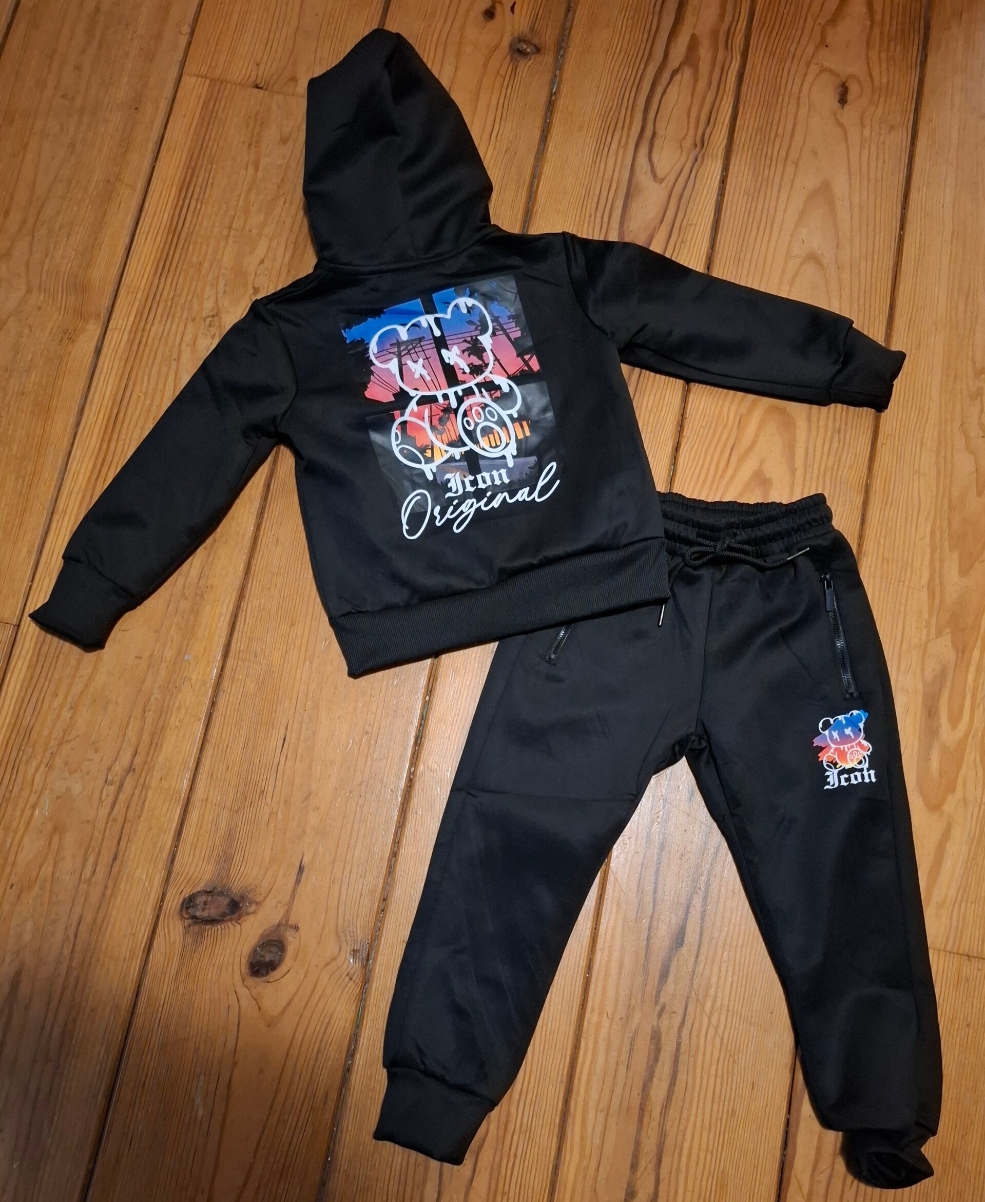 Stoere zwarte trainingspakken