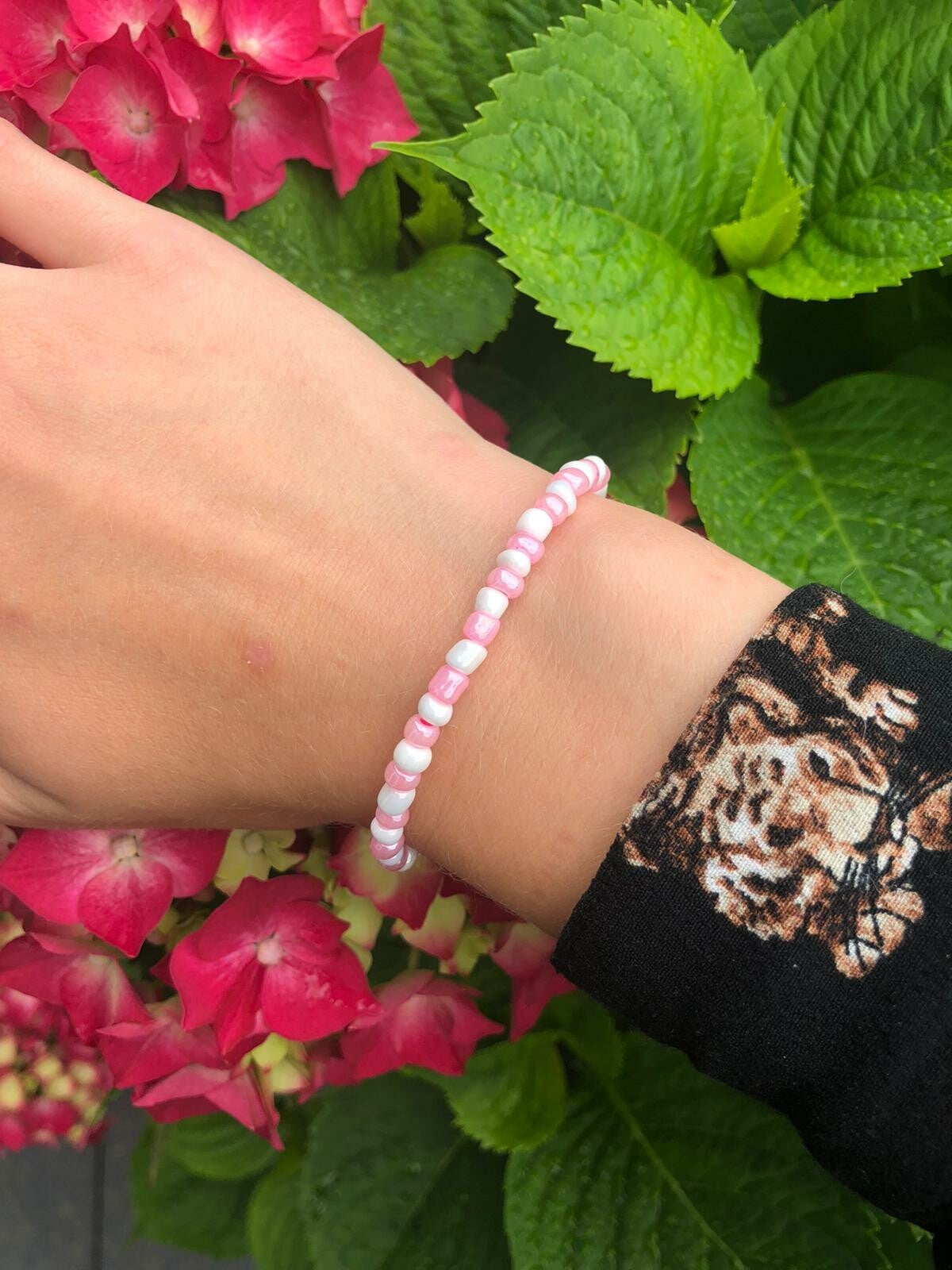 Armbandje met wit en licht roze♡