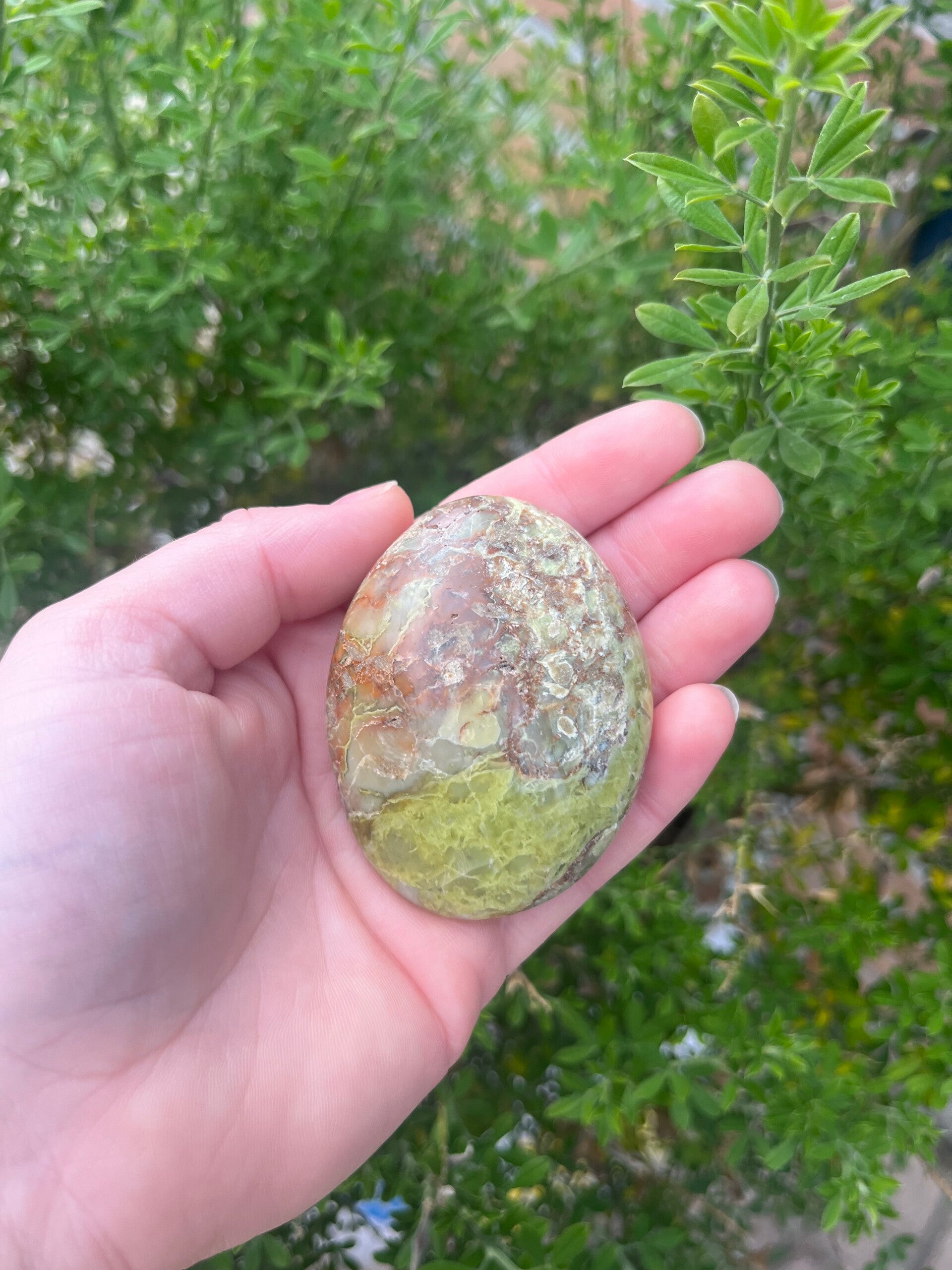 Groene opaal handsteen