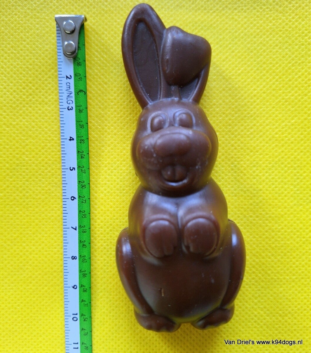 Paashaas snackhaas 0.95 of bij iedere 12.50 één gratis