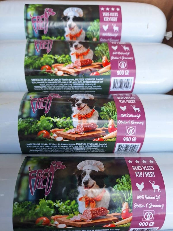 Barf vleesworst Hert/ gevogelte 900gr. p.st of kennelpack 10st/9kg