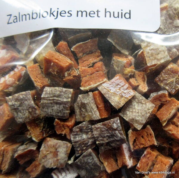 zalm trainers gedroogd 94% vis met of zonder huid