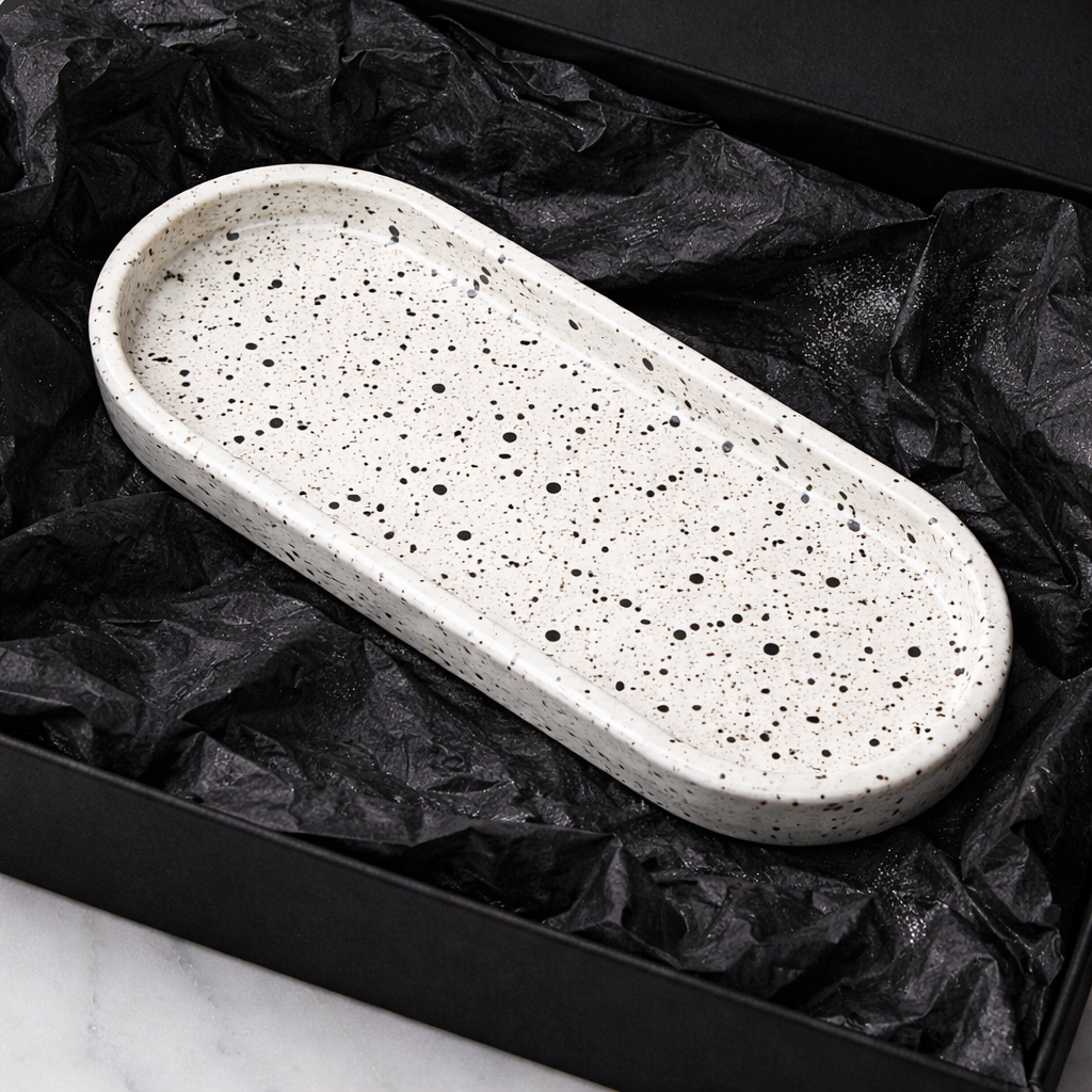 Plateau ovale mouchetés