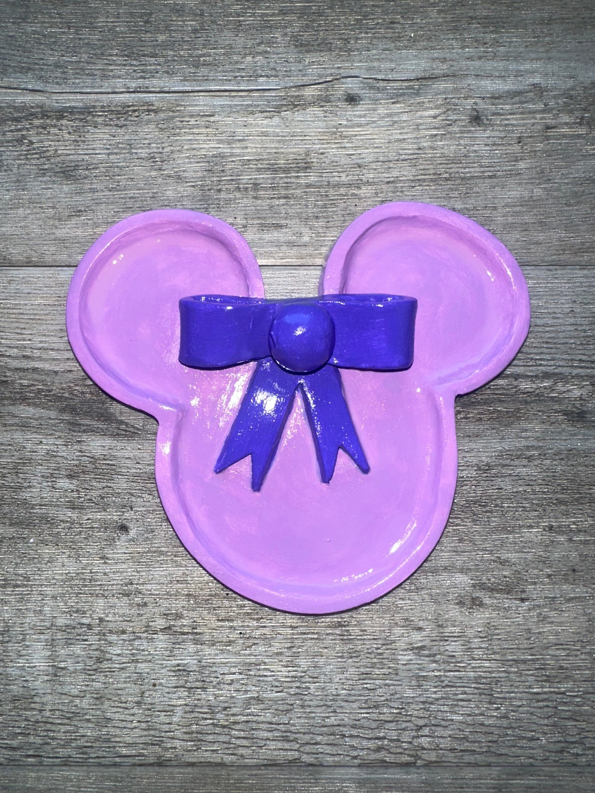 Plateau iconique avec nœud