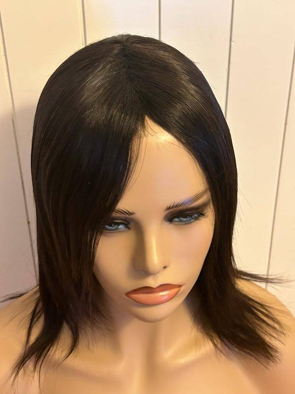 Perruque noire fente fermée