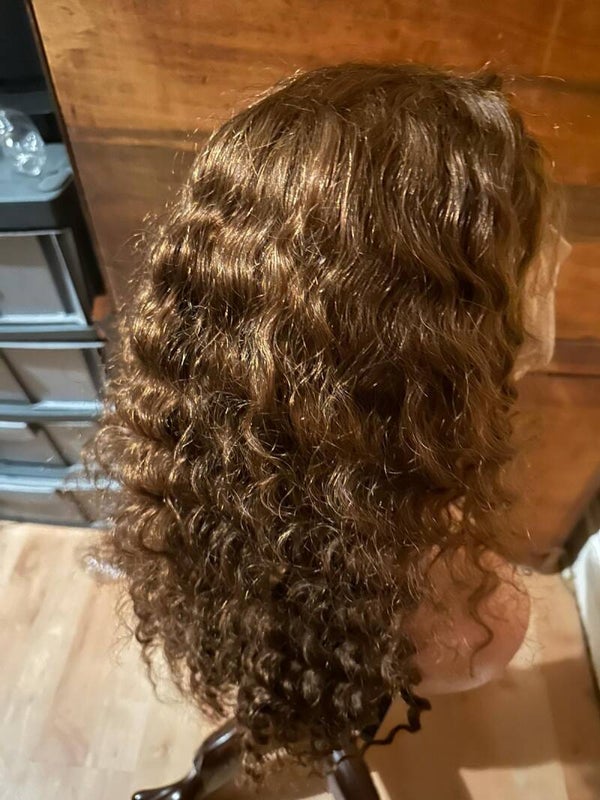 Long Chestnut Brown Loose‑Wave Wig