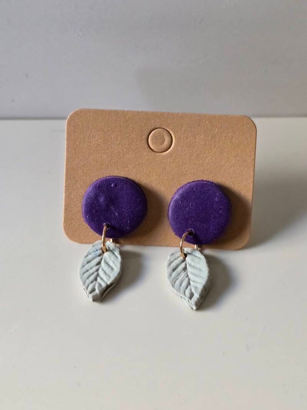 Light Green Leaf Drops