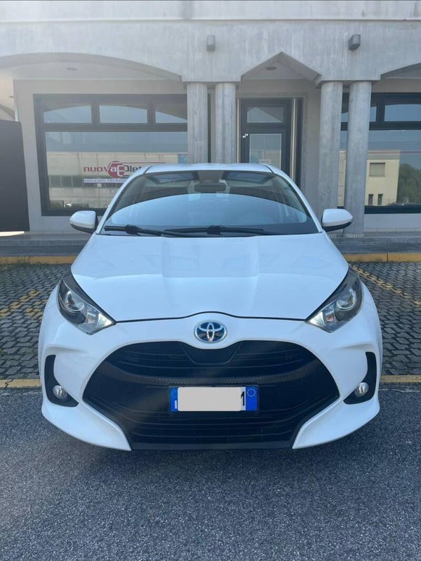 Nissan Yaris Full Hybrid 1.5 Benzina Autoamica Andata per neopatentati