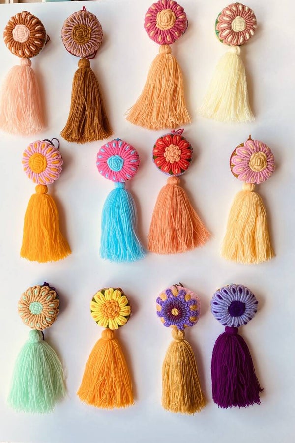 Tassel Puff