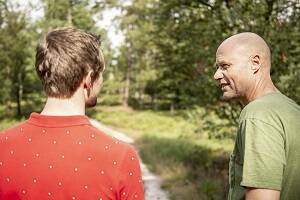 Coaching door Jaap Herforth met een andere man in het bos