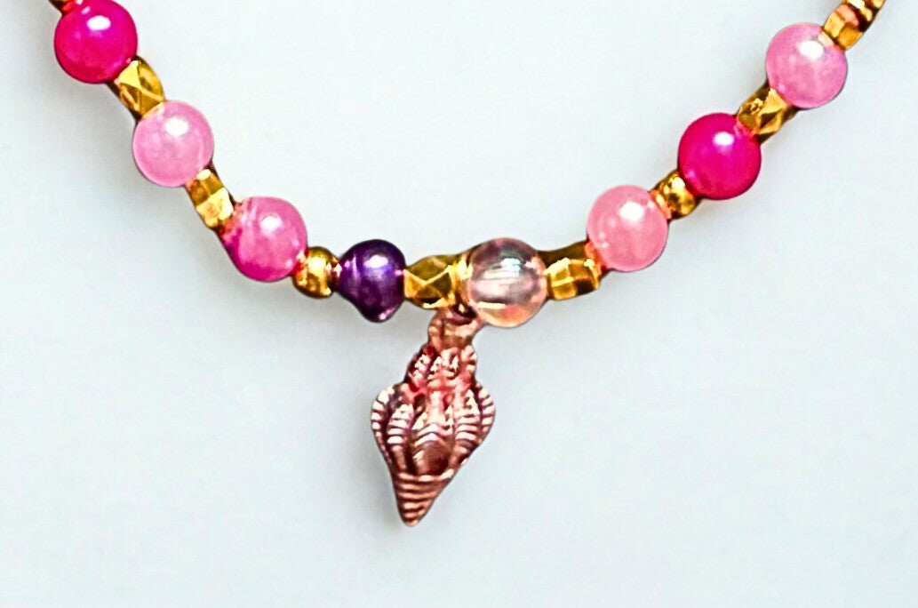 Hypoallergenic Gold-plated conch shell necklace