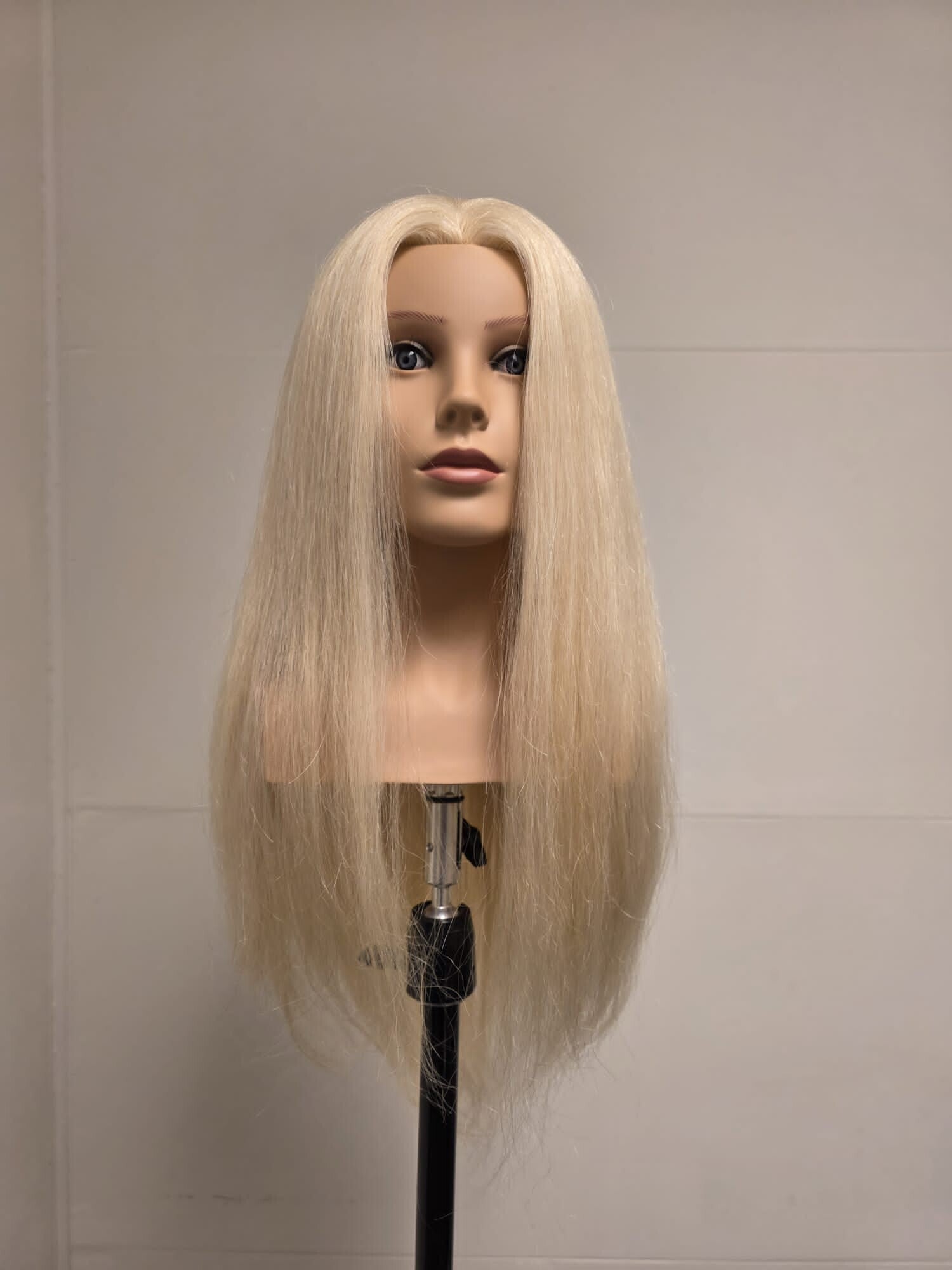 Oefenhoofd 65 cm Honey Blonde #27 – 100% Indiaas Mensenhaar