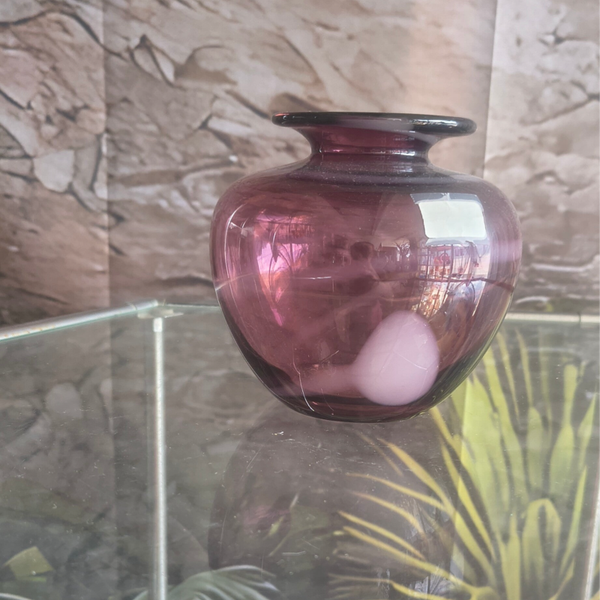 Vintage Amethyst Purple Art Glass Vase – Bulbous Studio Vase with Internal Pink Motif