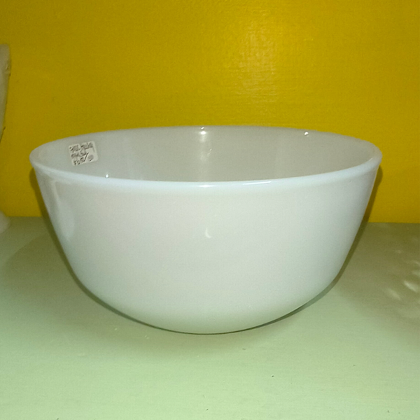 Vintage White Milk Glass Mixing / Serving Bowl