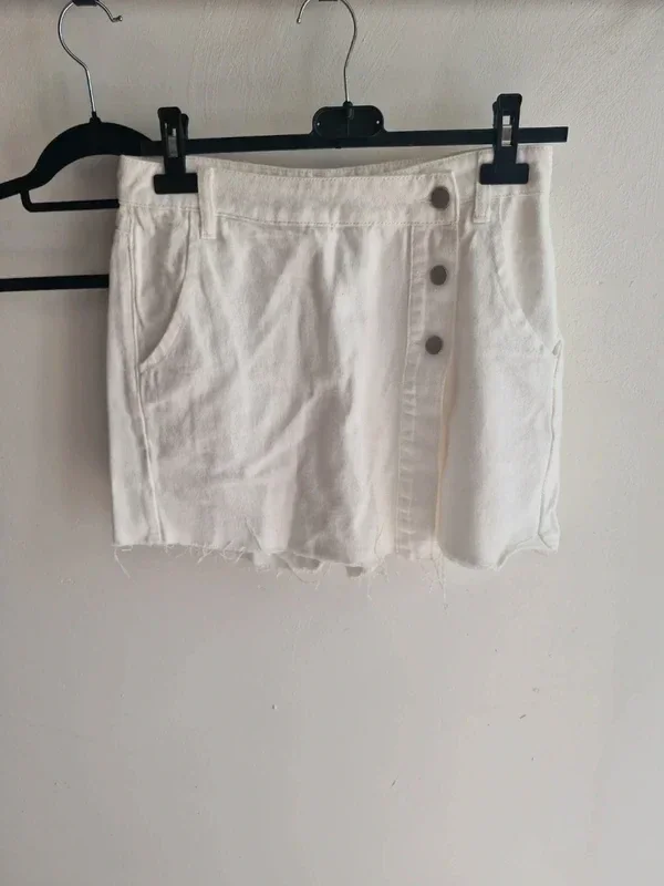 👗 Jupe-short Charlior – Taille S 🤍