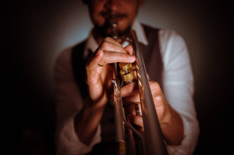 Trompetista musica en vivo cubana en barcelona