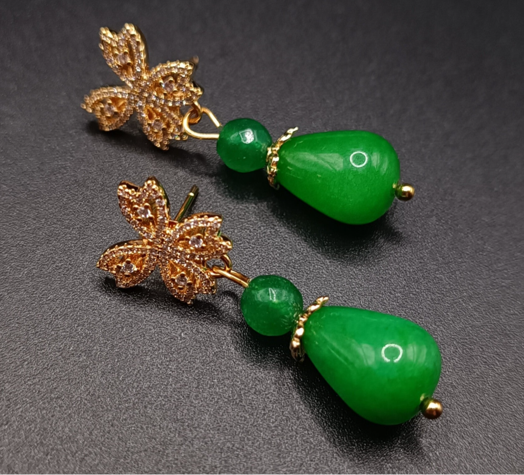 Boucles  Clous d'oreilles en Jade Imperial
