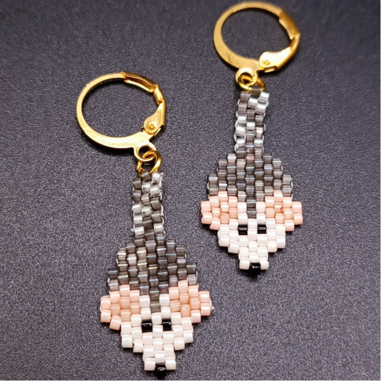 Boucles d'oreilles Creoles Souris   tissées Brick Stitch en Perles Miyuki Delica