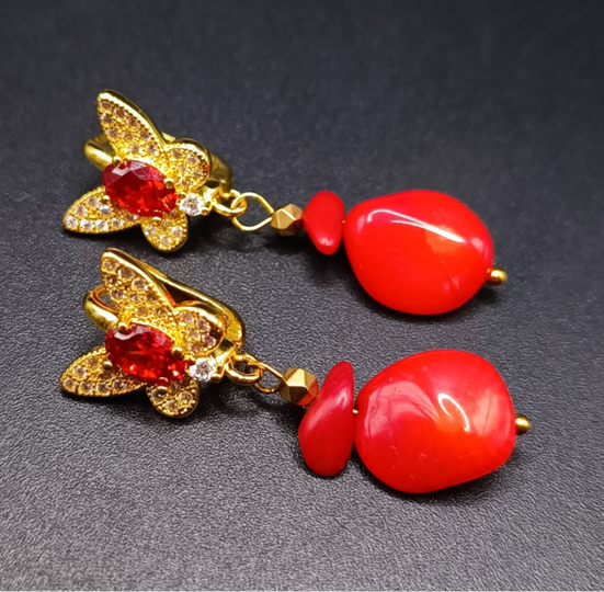 Boucles d'oreilles Cliquets en Corail