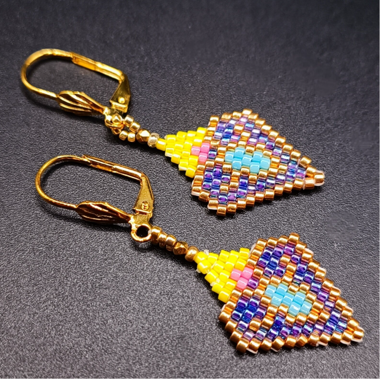 Boucles d'oreilles Cliquets tissées Brick Stitch en Perles Miyuki DELICA