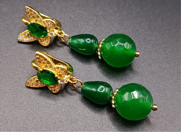 Boucles d'oreilles  Cliquets  en Jade Imperial