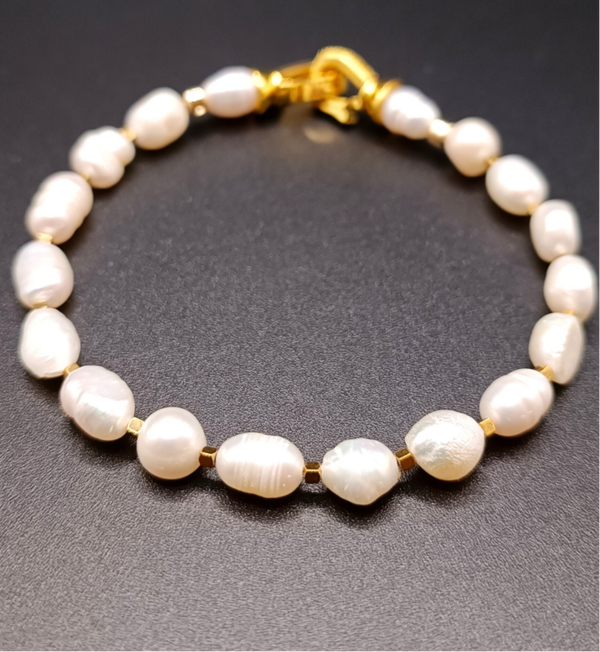 Bracelet en Nacre Blanche Baroque sertié Or vermeil 18K Clapet