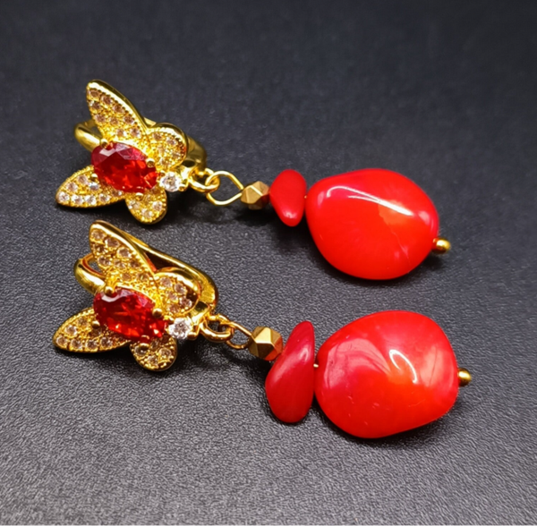 Boucles d'oreilles Cliquets en Corail