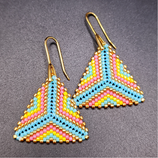 Boucles d'oreilles Crochets tissées en Perles Miyuki Delica Triangle 3D