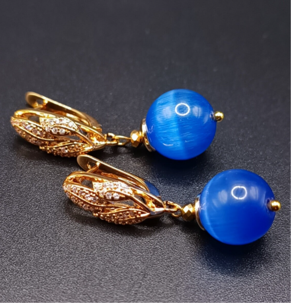 Boucles d'oreilles  Cliquets en Oeil de Chat/ Chrysobéryl