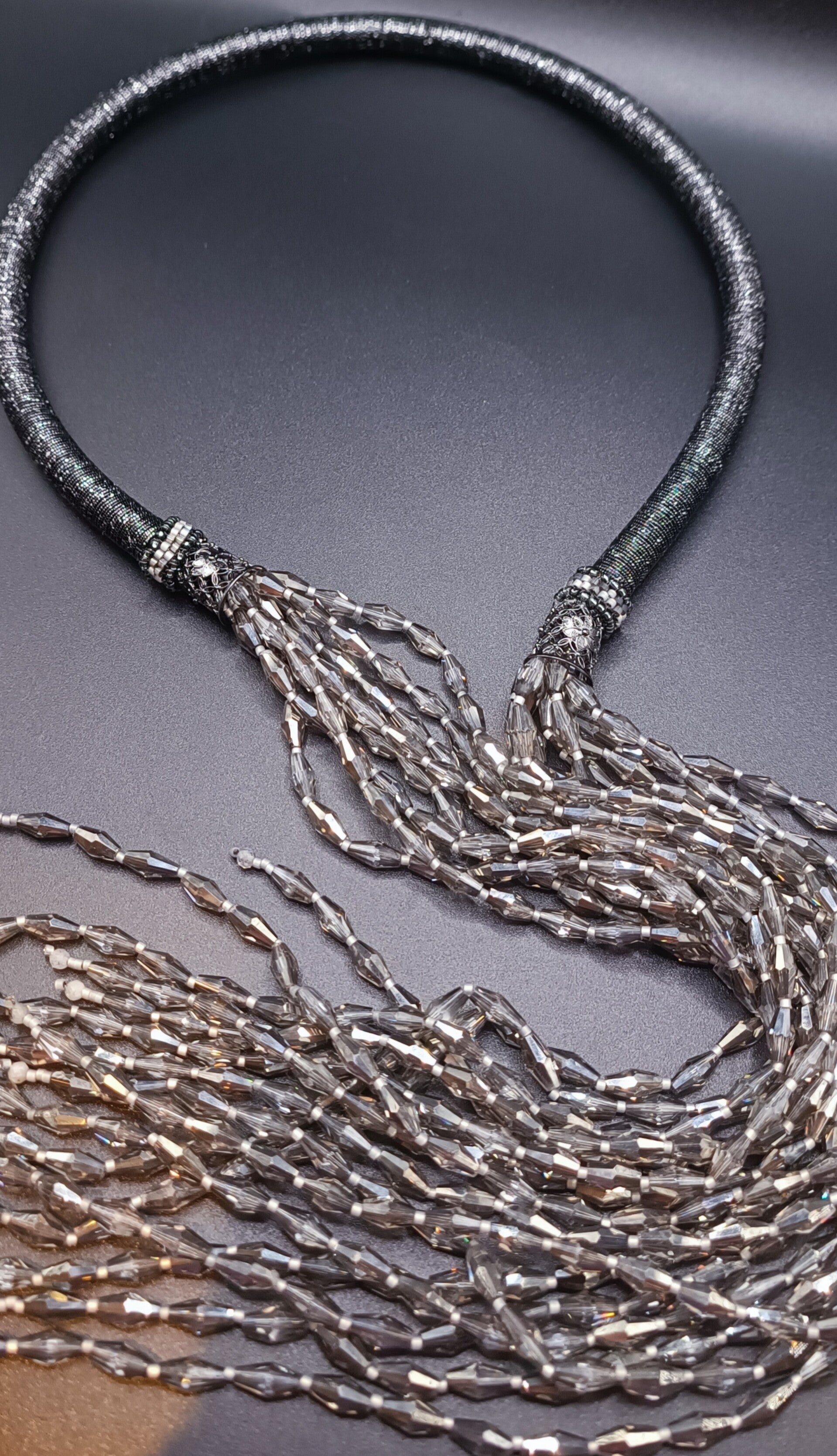 Collier Choker  en cristaux  "L'Aube Argentée"