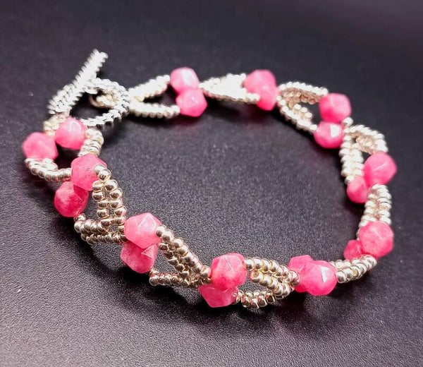 Bracelet "Sophya" tissé en Quatrz Fraise et Perles Miyuki fermoir Toggle