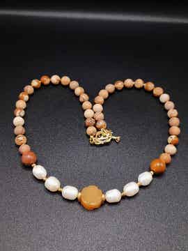 Collier ART-Assorti sautoir en Nacre Blanche & Jaspe Paysage & Rose en Agate