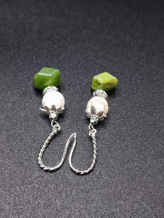 Boucles d'oreilles Crochets en Howlite & Peridote