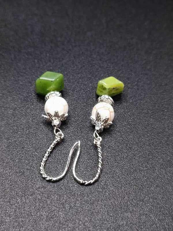 Boucles d'oreilles Crochets en Howlite & Peridote