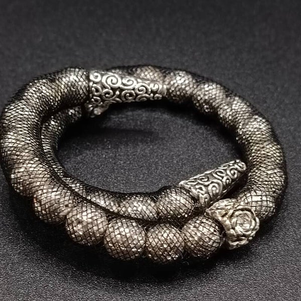 Bracelet Ouvert en Tubes en Nylon & Nacre